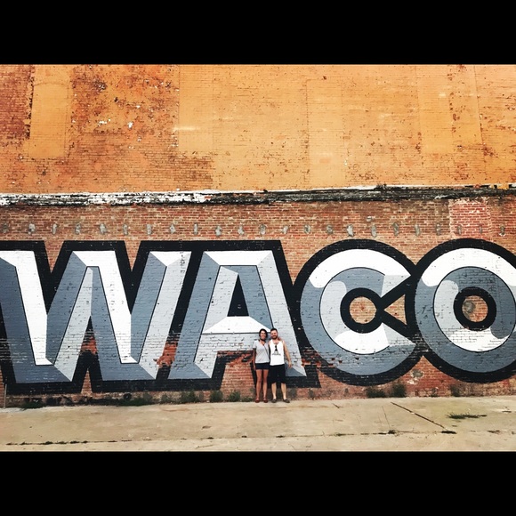 Meet your Posher, Shar'ron - Picture 4 of 4